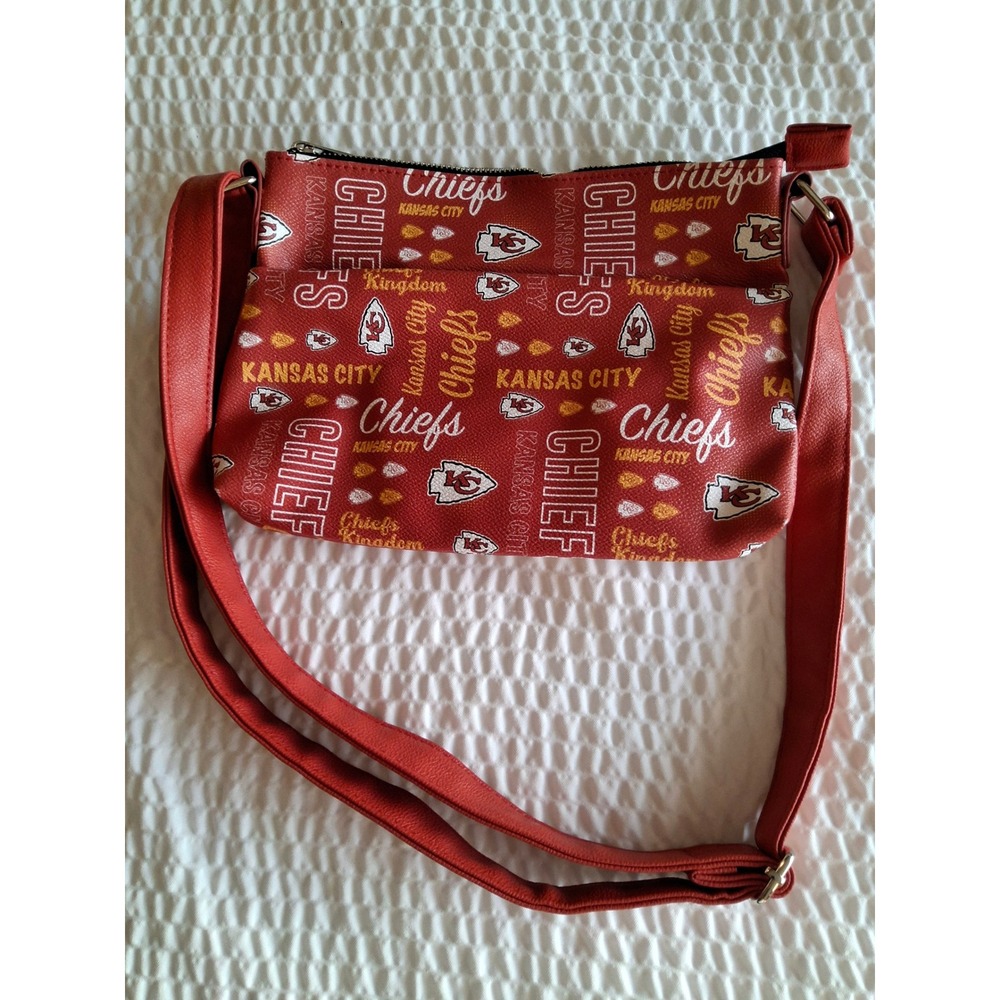 FOCO Kansas City Chiefs Crossbody Bag Red Faux Leather NFL Team Print Purse
